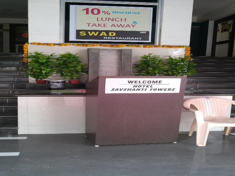 Hotel Savshanti Towers Vadodara Exterior foto